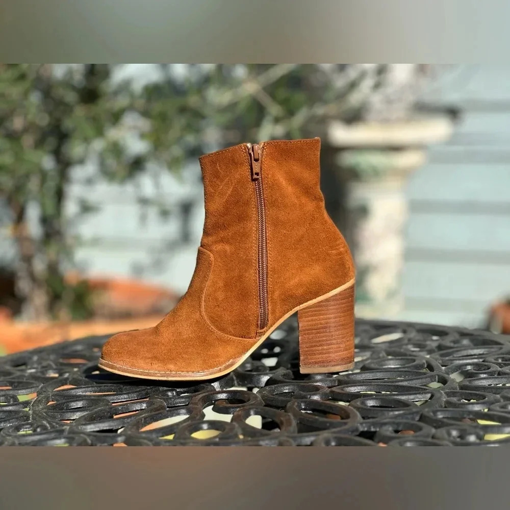 House of Harlow — Arabella Suede Ankle Boots - Picture 4 of 6